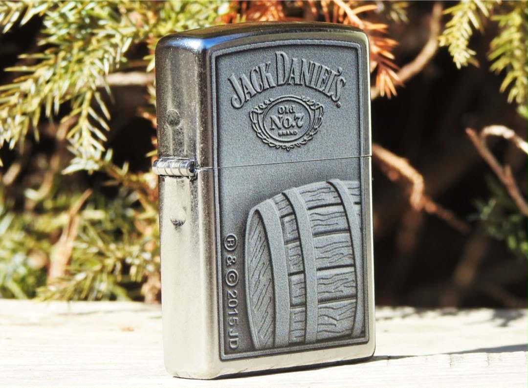 فندک زیپو اصل جک دنیلز استریت کروم Zippo 207JD Jack Daniel’s Old No.7