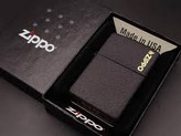 فندک زیپو ۲۳۶ZL لوگوی زیپو با روکش مشکی آسفالتی Zippo 236ZL Classic Black Crackle® Zippo Logo